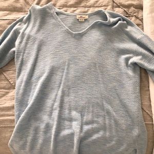 Vineyard Vines Light Blue Knit Sweater.